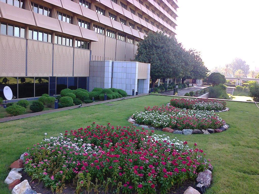 Royal Tulip Alrasheed Hotel Baghdād Esterno foto