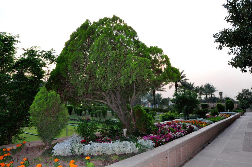 Royal Tulip Alrasheed Hotel Baghdād Esterno foto