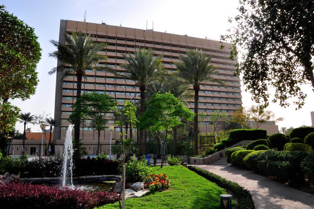 Royal Tulip Alrasheed Hotel Baghdād Esterno foto