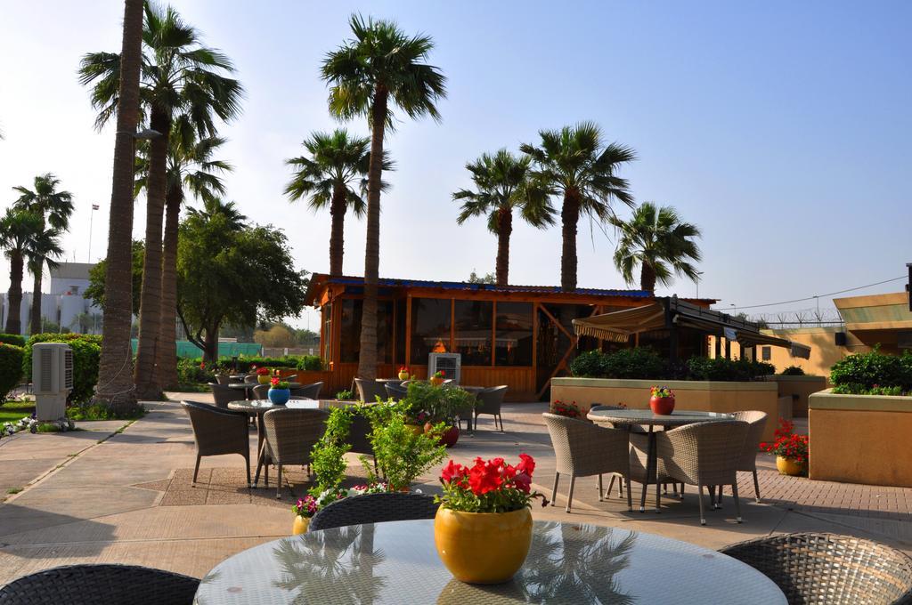 Royal Tulip Alrasheed Hotel Baghdād Esterno foto