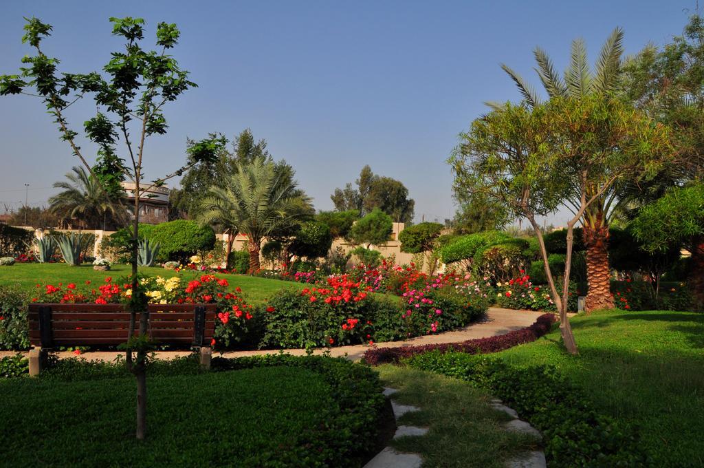 Royal Tulip Alrasheed Hotel Baghdād Esterno foto