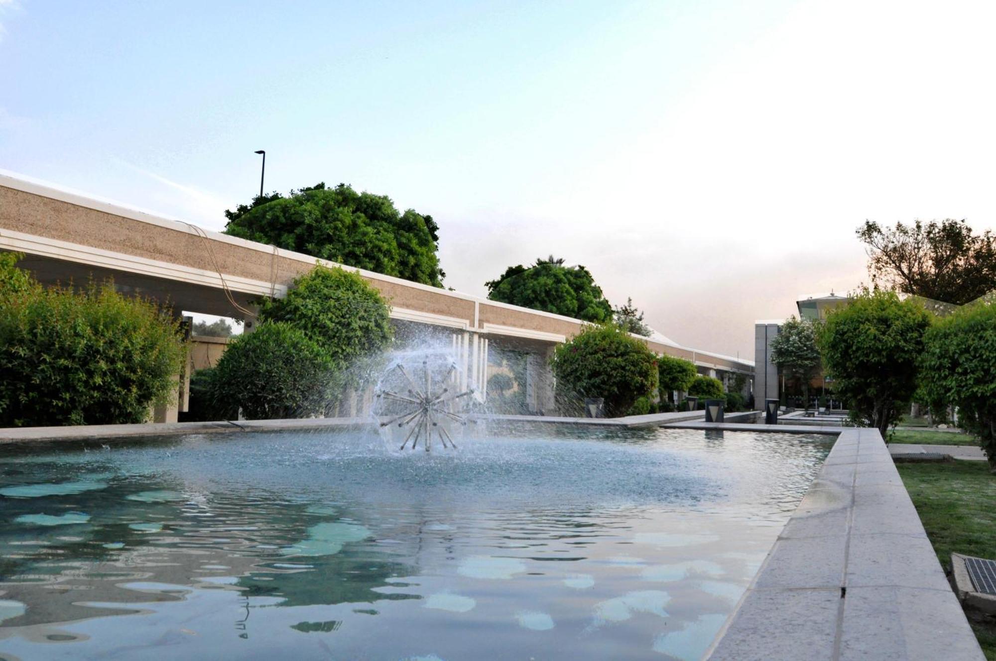 Royal Tulip Alrasheed Hotel Baghdād Esterno foto